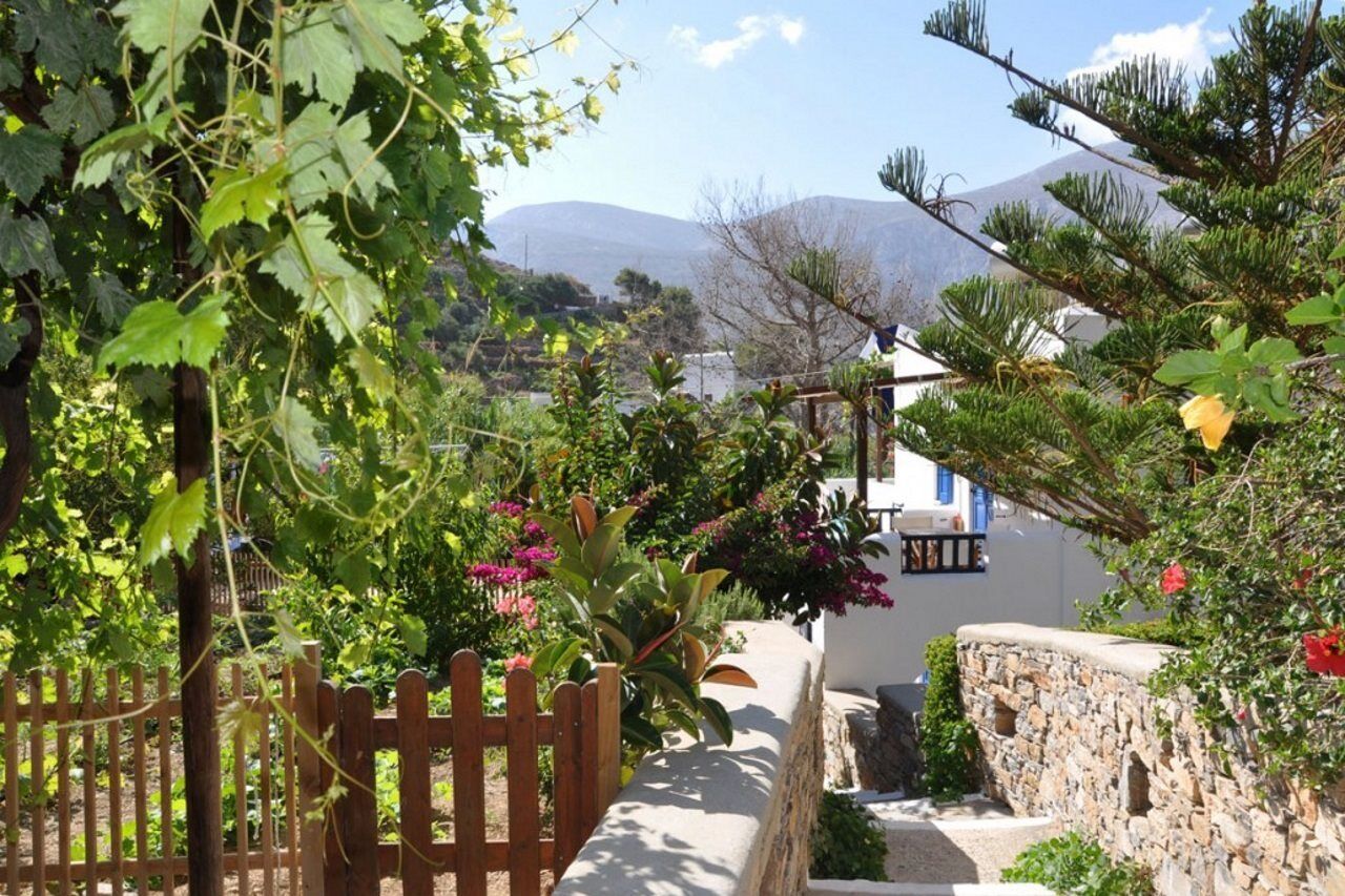 Levrossos Beach Apartments Ngoại thất bức ảnh